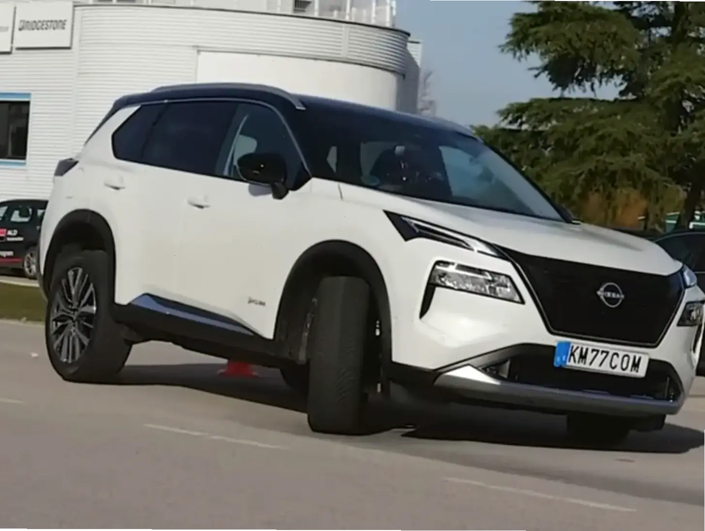 Nissan X-Trail SUV 2025 mang đến công nghệ tiên tiến và hiệu suất vượt trội, sẵn sàng chinh phục mọi hành trình dài.