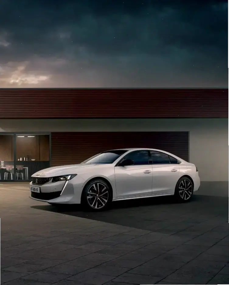 Peugeot 508 Premium Sedan: Luxury cao cấp với nội thất tinh tế và công nghệ tiên tiến đỉnh cao.
