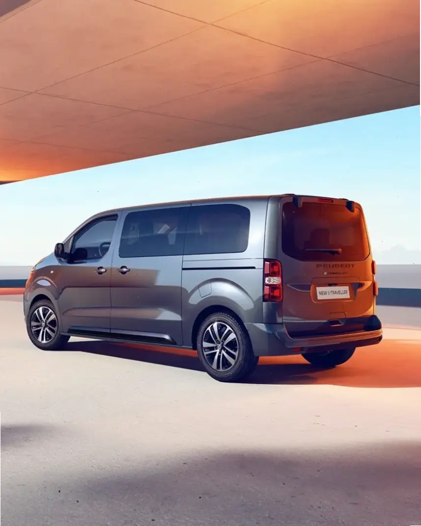 Peugeot Traveller 7 Seater MPV đa dụng, không gian rộng rãi hoàn hảo cho gia đình và các chuyến du lịch dài.