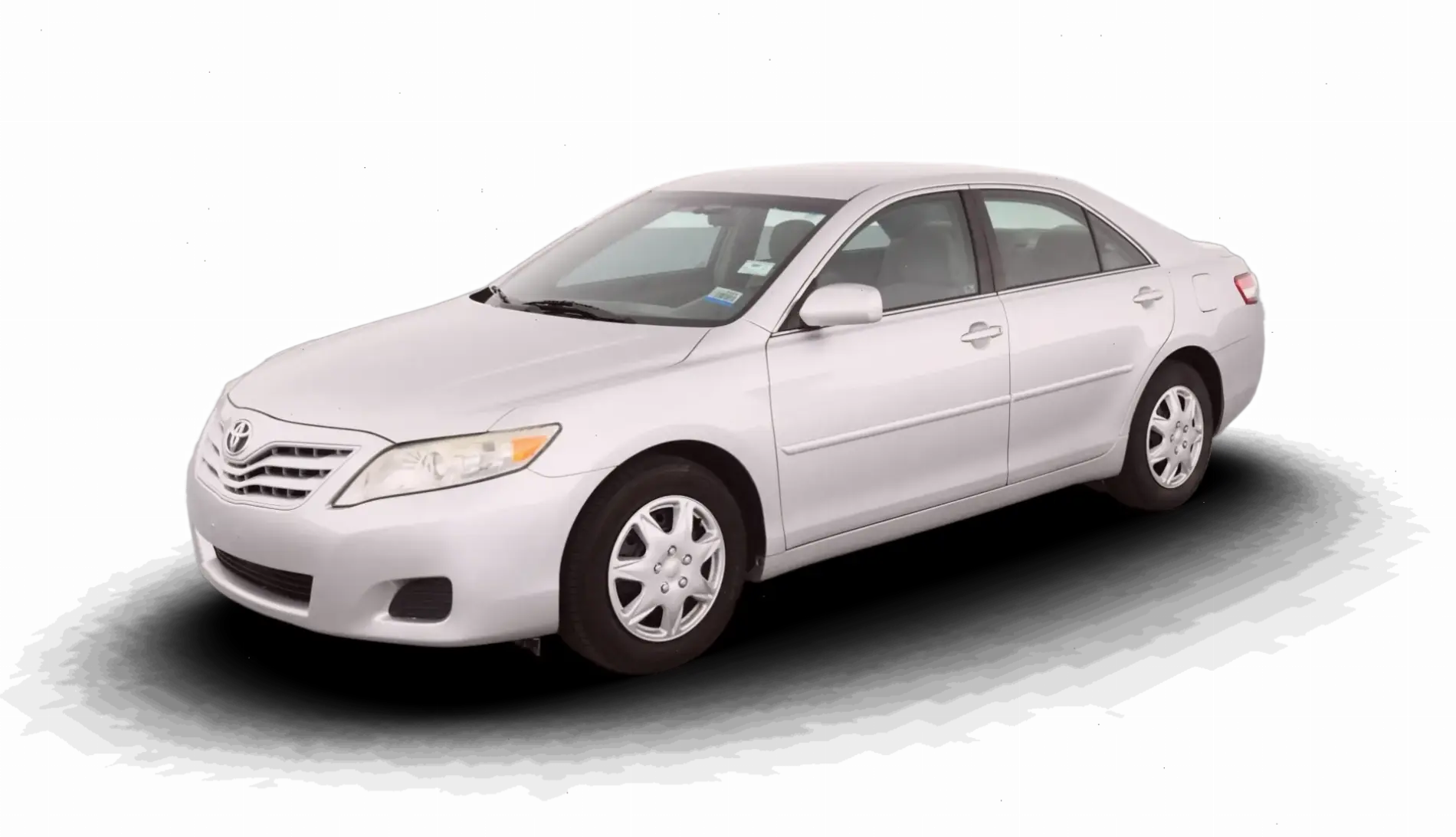 Phong cách truyền thống bền vững của Toyota Camry Classic Sedan, kết hợp cổ điển và hiện đại hoàn hảo.