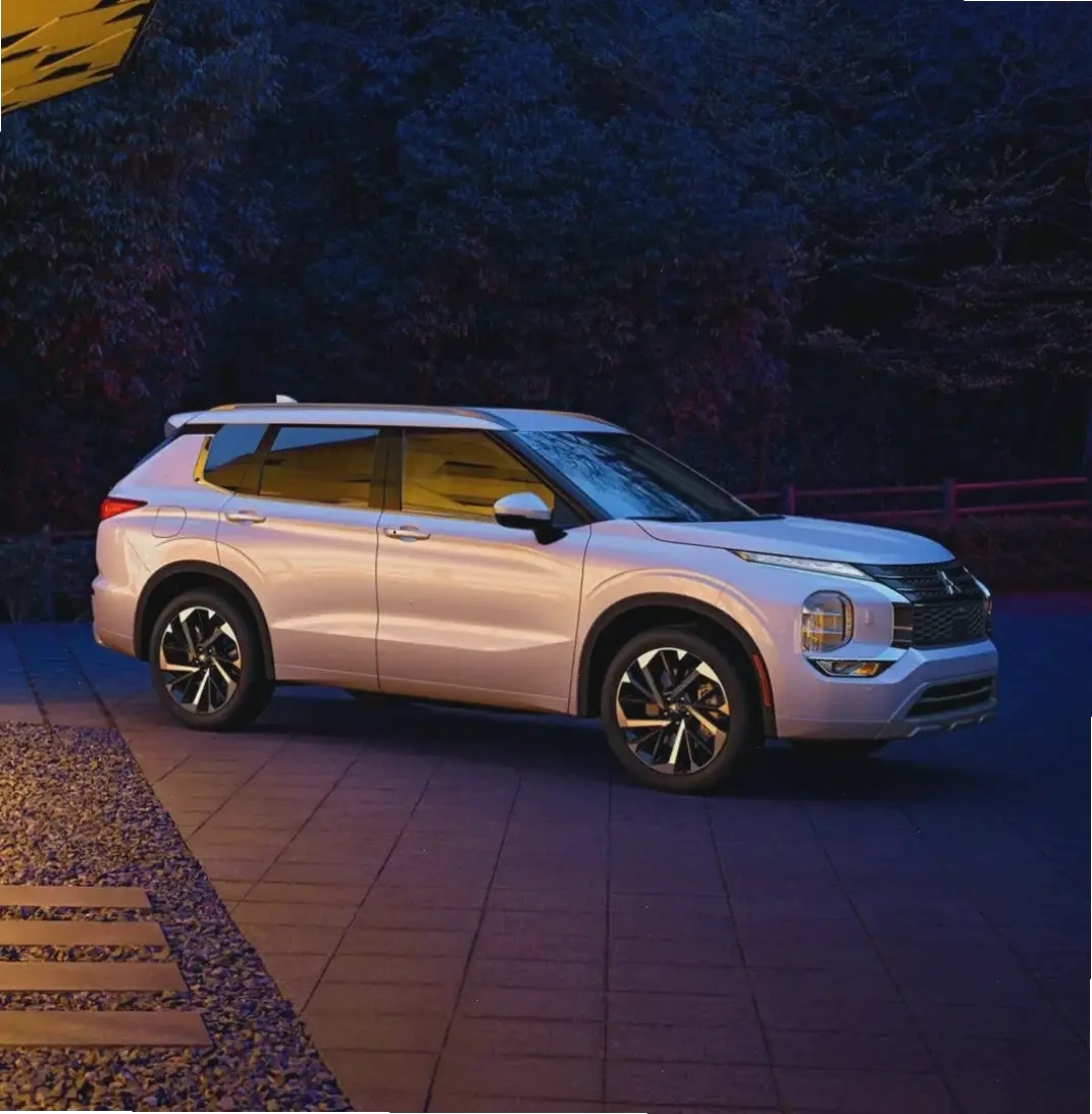 Sống sang trọng với Mitsubishi Outlander Premium SUV, kết hợp đẳng cấp và tính năng cao cấp.