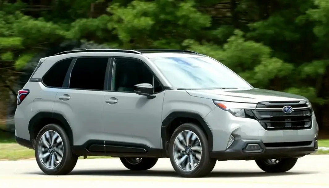 Subaru Forester Eco Car thân thiện môi trường, tiết kiệm năng lượng mà vẫn giữ sức mạnh và sự thoải mái tối đa.