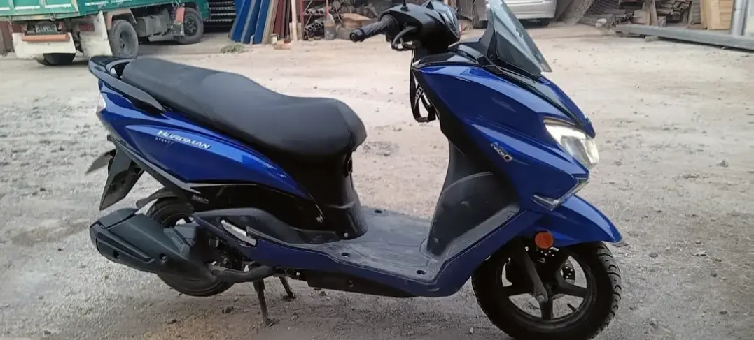 Suzuki Burgman 125cc Motorcycle: Động cơ tiết kiệm, linh hoạt vượt trội, đồng hành hoàn hảo trong thành phố.