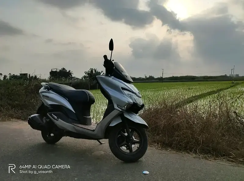 Suzuki Burgman Modern Bike: Công nghệ tiên tiến, thiết kế đương đại, đồng hành lý tưởng cho cuộc sống năng động.
