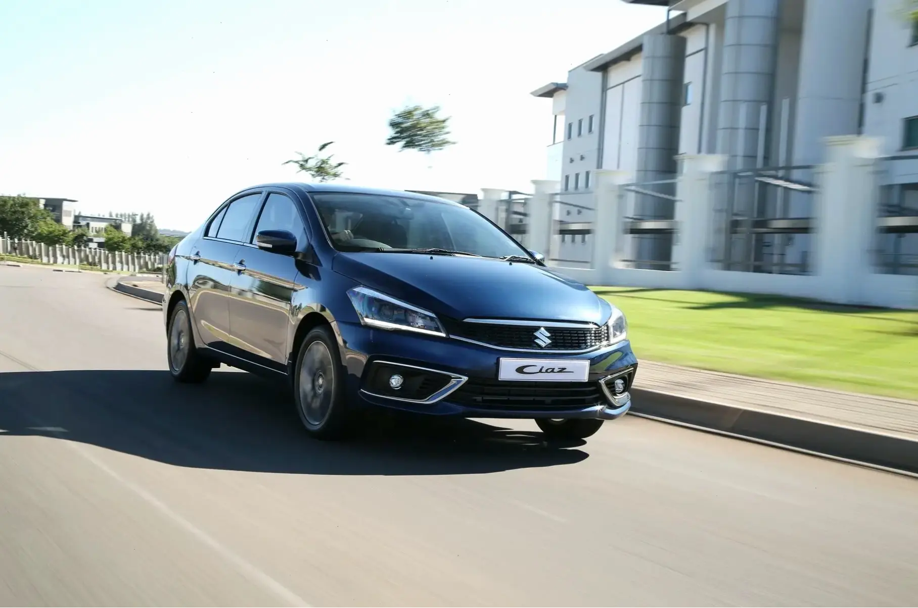 Suzuki Ciaz Affordable Sedan: Chất lượng cao với giá cả phải chăng, lựa chọn thông minh!