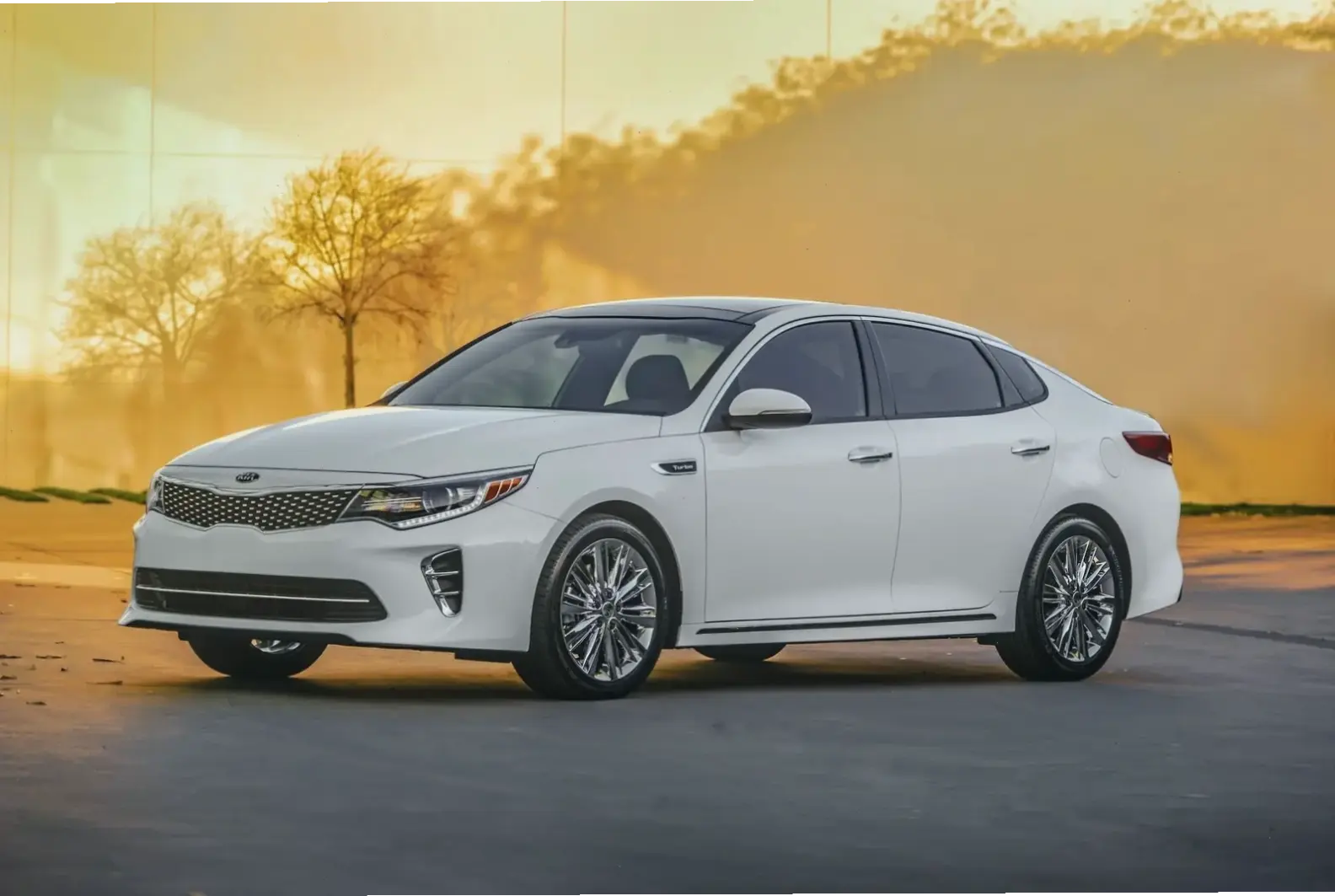 Thế hệ mới của Kia Optima Modern Sedan với công nghệ tiên tiến và thiết kế đương đại, lý tưởng cho tương lai.