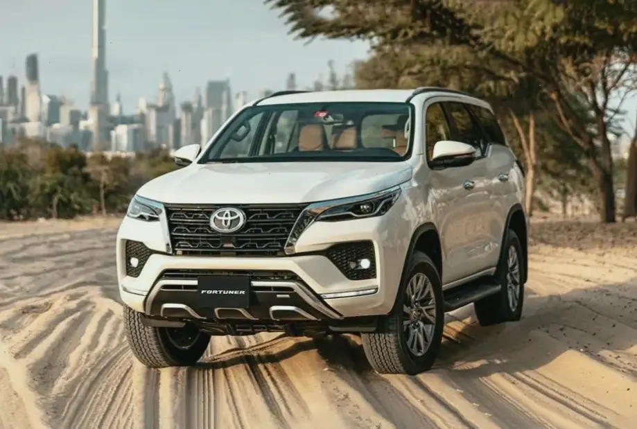 Toyota Fortuner SUV 2025: Khám phá tương lai với công nghệ tiên tiến và hiệu suất vượt trội cho mọi hành trình.
