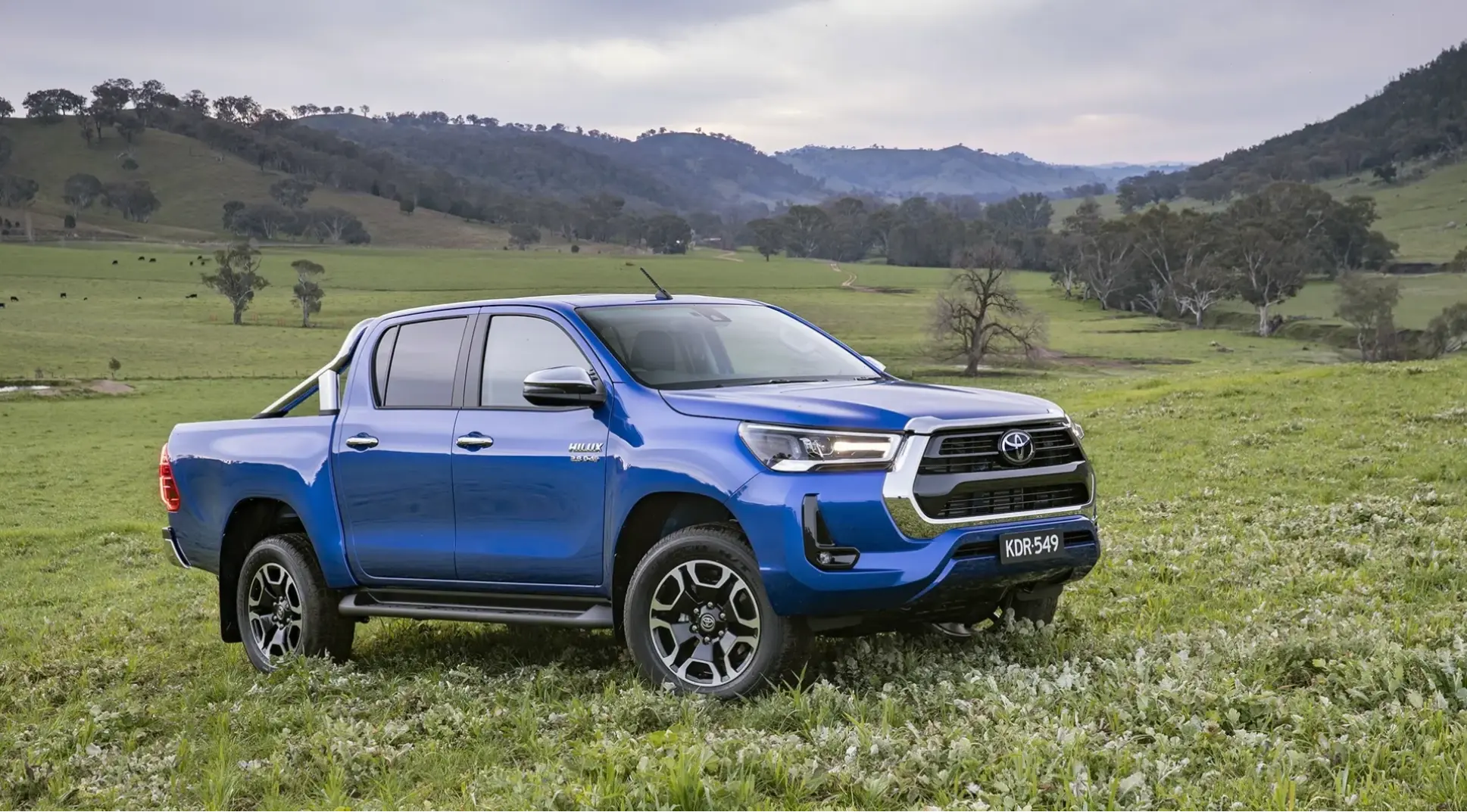 Toyota Hilux Premium Pickup: Sự sang trọng kết hợp với sức mạnh off-road đỉnh cao, dành cho những ai yêu cầu cao.