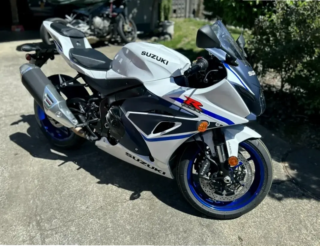 Trải nghiệm mẫu mới Suzuki GSX-R150 2023 Model – sự kết hợp hoàn hảo giữa phong cách và công nghệ.