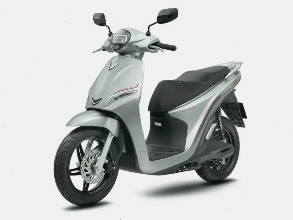 Trải nghiệm VinFast Vento 2023 Model với công nghệ mới nhất, an toàn tối ưu và hiệu suất ấn tượng cho cuộc sống hàng ngày.