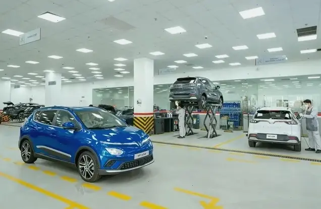 Trải nghiệm VinFast VF e34 2023 Model: Xe điện hiện đại với công nghệ mới nhất, mang đến sự tiện nghi vượt trội.