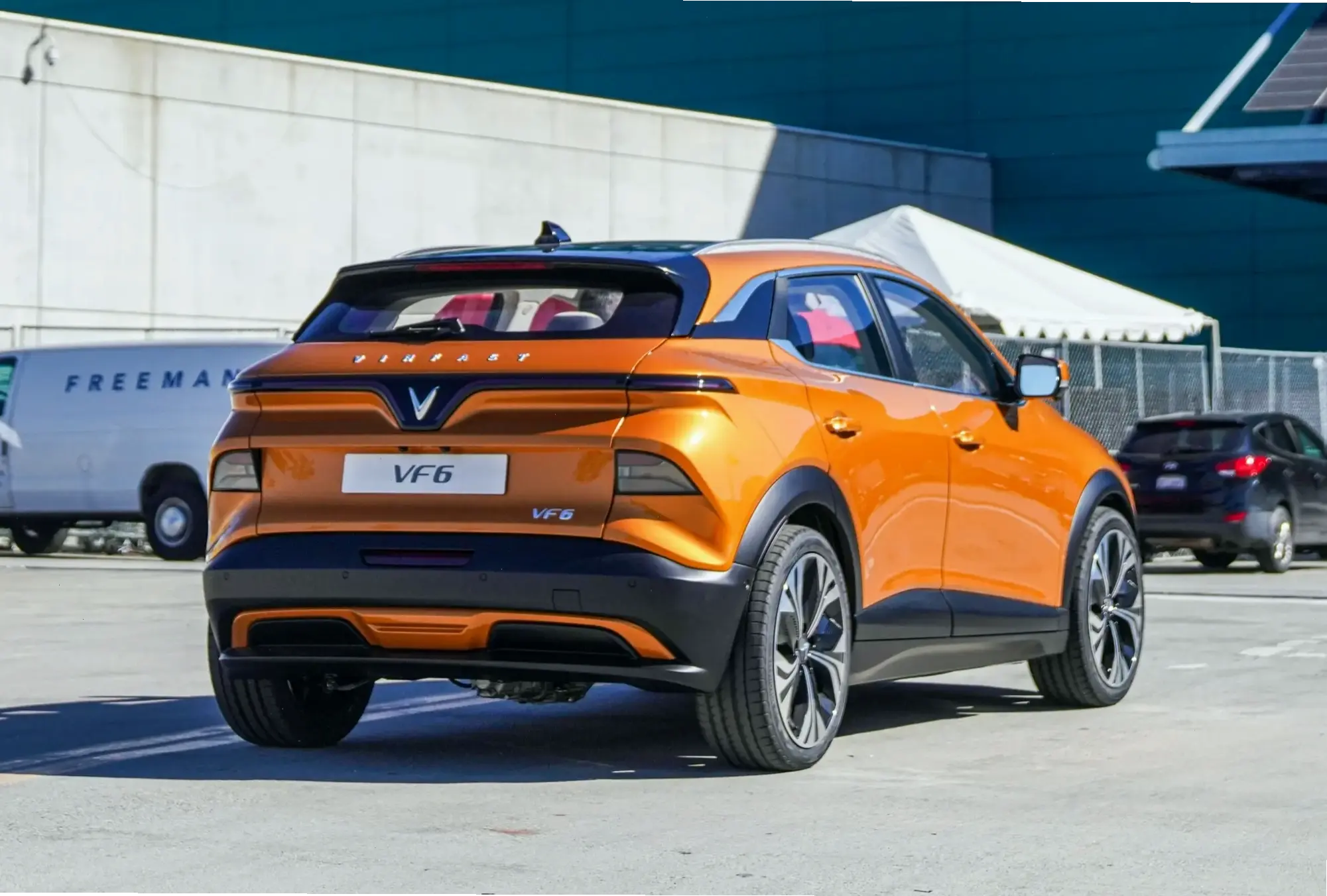 VinFast VF 6 Electric Modern: Kết hợp công nghệ mới và thiết kế đương đại, mang đến trải nghiệm lái xe điện tuyệt vời!