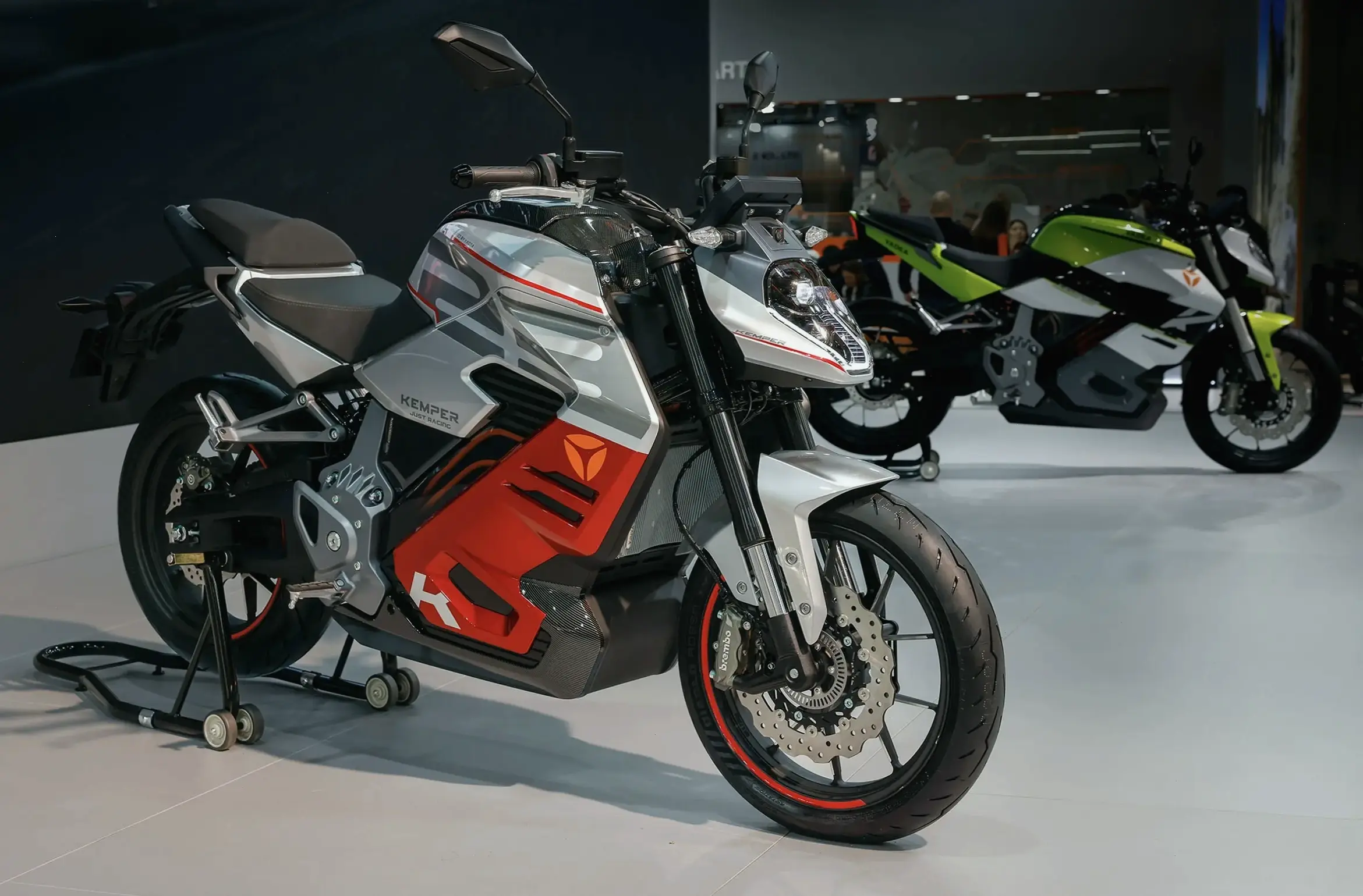 Yadea G5 Modern Vehicle: Thiết kế hiện đại, công nghệ tiên tiến cho lối sống đương đại!