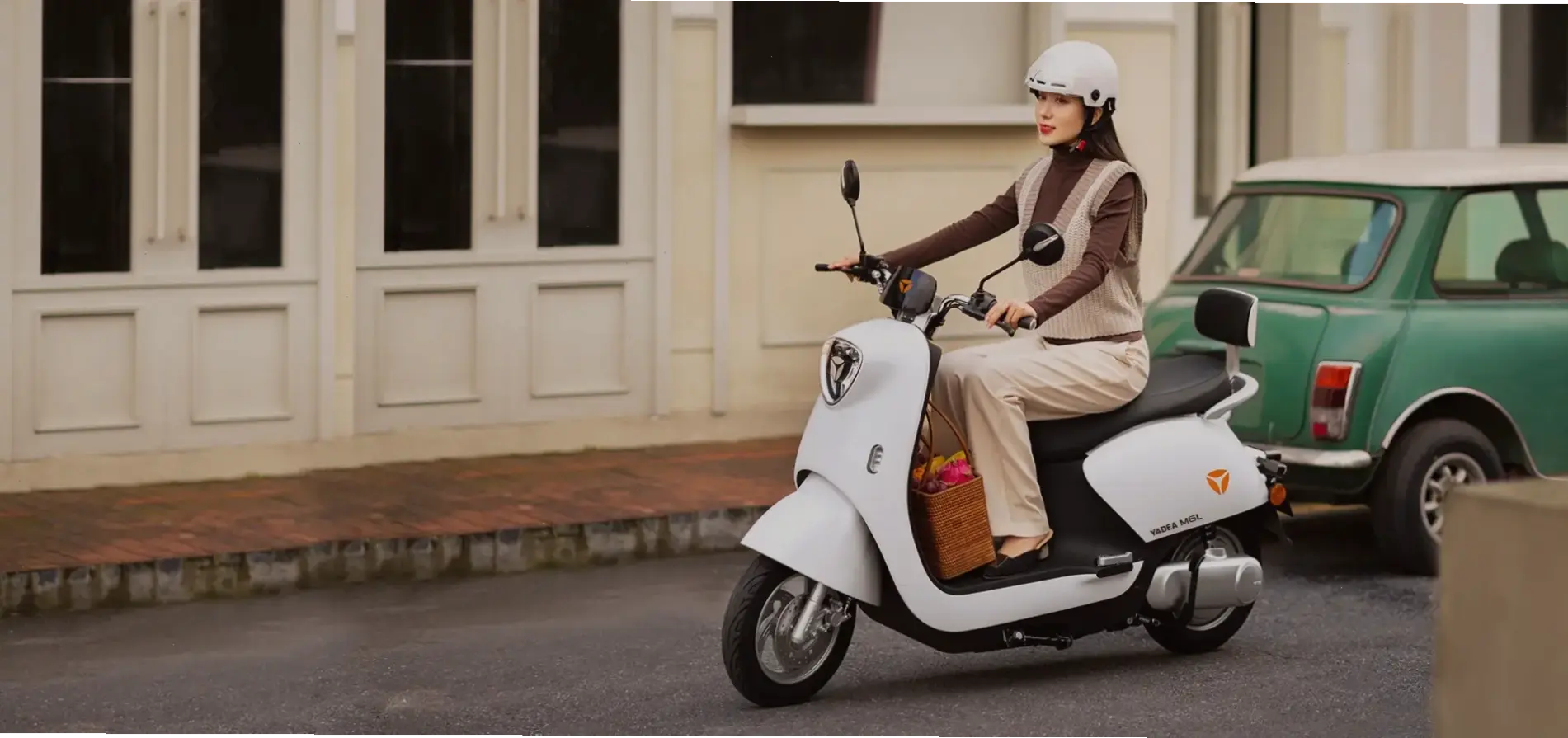 Yadea Voltguard Premium Scooter đẳng cấp cao cấp, thoải mái và công nghệ vượt trội cho cuộc sống hiện đại!