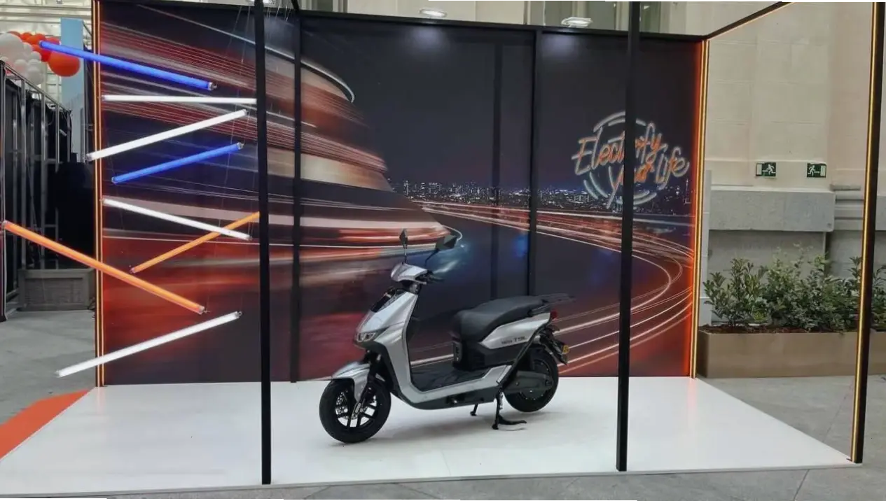 Yadea X-Bull Modern Vehicle: Thiết kế hiện đại, công nghệ tiên tiến cho tương lai di chuyển!