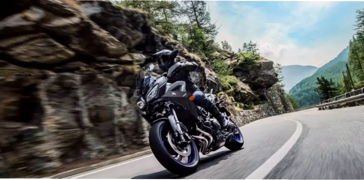 Yamaha Tracer Classic Motorcycle: Phong cách cổ điển, bền bỉ và đầy cảm hứng.