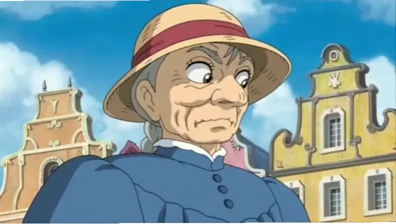 Hình ảnh Sophie già đi đầy ý nghĩa, thể hiện sức mạnh tinh thần trong phim Howl's Moving Castle.