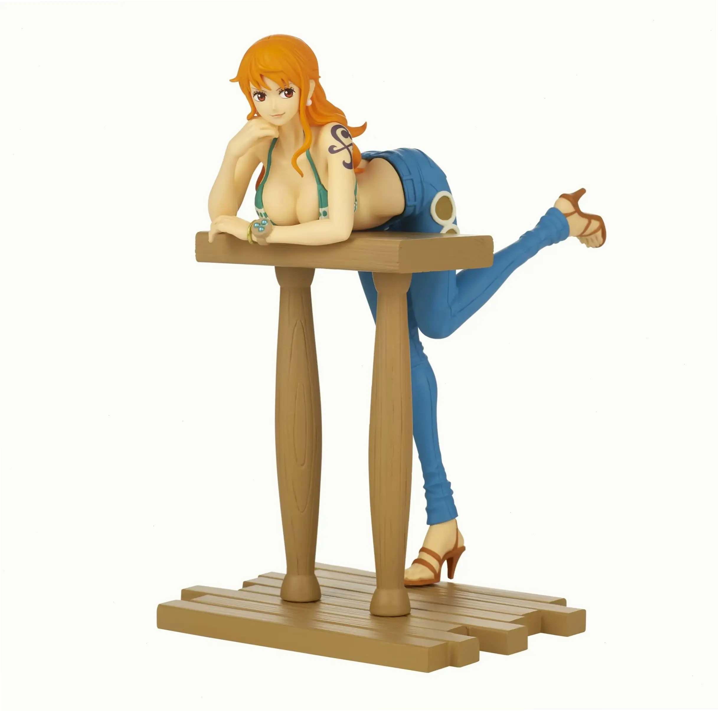 Khám phá Nami trong One Piece, cô gái thông minh điều khiển thời tiết, hành trình phiêu lưu cùng thủy thủ đoàn Luffy đầy kịch tính.