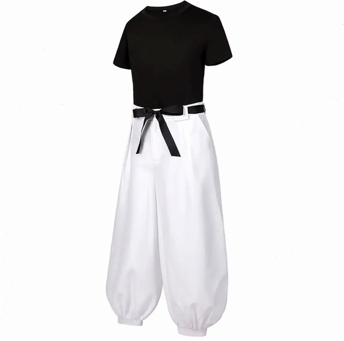 Toji pant đơn giản nhưng phong cách, góp phần tạo nên vẻ ngoài quyến rũ của sát thủ Toji Fushiguro.