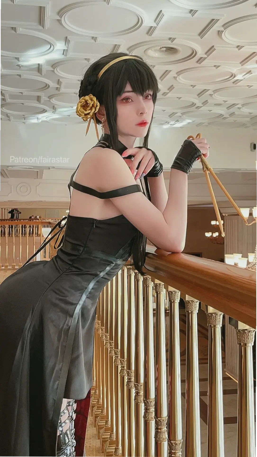 Yor Forger Cosplay đang phổ biến với cộng đồng, cho phép fan thể hiện tình yêu qua trang phục độc đáo!