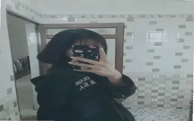 Avatar Gái Xinh Tóc Ngắn Che Mặt – Độc Đáo, Hấp Dẫn!