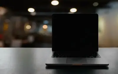 Tại sao laptop của bạn không lên màn hình? Tìm hiểu ngay!