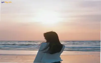 Cô Gái Quay Lưng Đẹp, Độc Nhất, Hấp Dẫn Và Thôi Thúc Khám Phá.