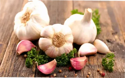 Top 5 thực phẩm tăng cường hệ miễn dịch cho người già!