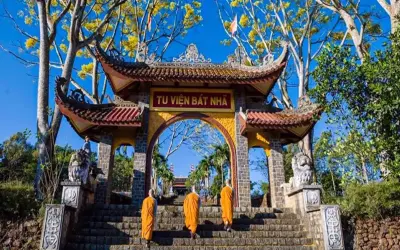 Hành Trình Khám Phá Ảnh Chùa Phật Giáo Đà Lạt Đầy Bình An