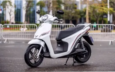 Khám Phá VinFast Evo 100: Xe Máy Điện Lý Tưởng Cho Gia Đình Trẻ