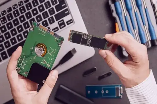 Hướng Dẫn Thay Ổ Cứng Laptop Dell: Cách Làm Đơn Giản, An Toàn!