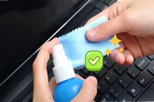 Hướng dẫn cách lau màn hình laptop an toàn, hiệu quả nhanh chóng