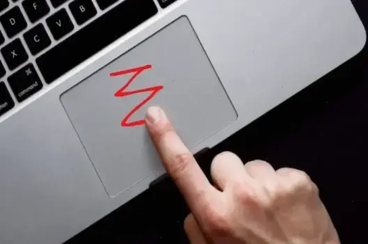 Cách Dùng Chuột Trên Laptop Đúng Cách Để Tránh Lỗi Thường Gặp
