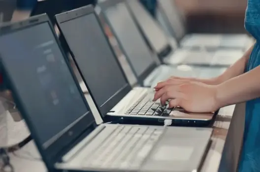 Mẹo hay để chọn laptop tốt nhất phù hợp ngân sách của bạn
