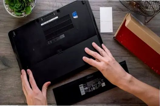Hướng dẫn tháo pin laptop đơn giản, an toàn cho người mới bắt đầu