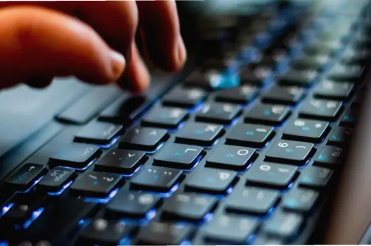 Hướng Dẫn Khắc Phục Lỗi Loạn Bàn Phím Laptop Dễ Dàng