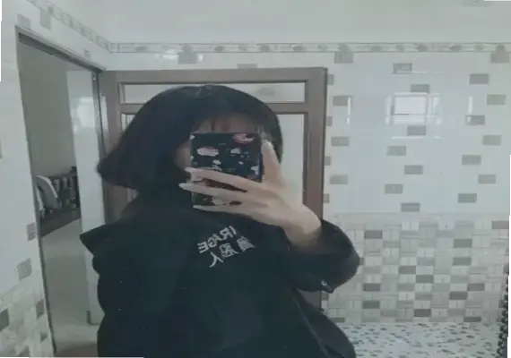 Avatar Gái Xinh Tóc Ngắn Che Mặt – Độc Đáo, Hấp Dẫn!