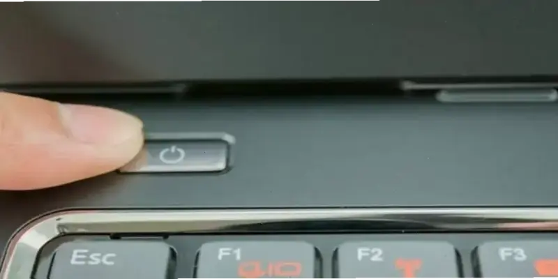 Khám phá cách mở laptop không cần nút nguồn dễ dàng!