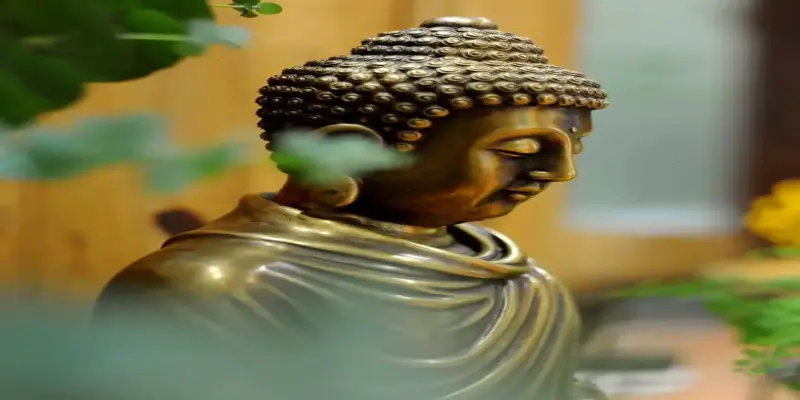 Khám Phá Ảnh Phật Thích Ca Trên Đài Sen Đầy Bình An