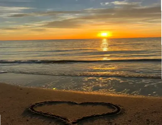 Avatar Biển Hoàng Hôn: Hoàng hôn rực rỡ trên biển, mời bạn khám phá!