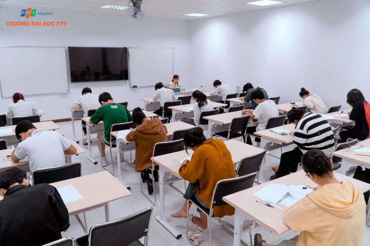 Hướng dẫn chi tiết cách tính điểm thi tốt nghiệp THPT 2026
