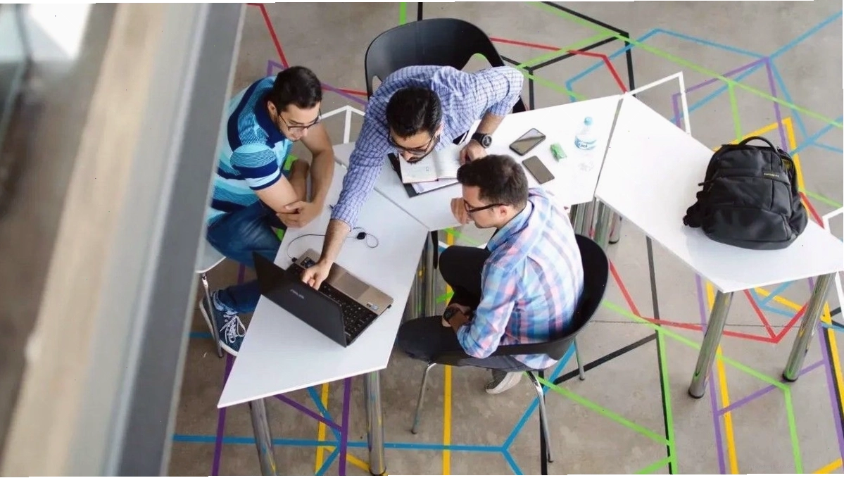 Cách để cải thiện kỹ năng Networking là gì? Dành thời gian, công sức theo nhu cầu của bản thân là chìa khóa để xây dựng mối quan hệ chất lượng