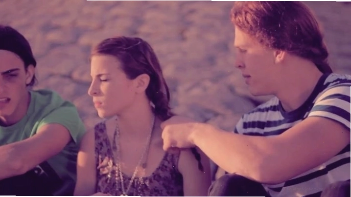 Cảnh quay từ Music Video 