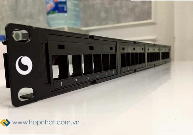 Chi tiết Patch Panel 24 Port Cat6 COMMSCOPE AMP