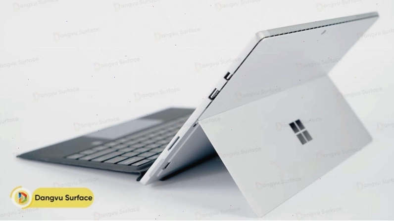 Cổng kết nối trên Surface Pro 5