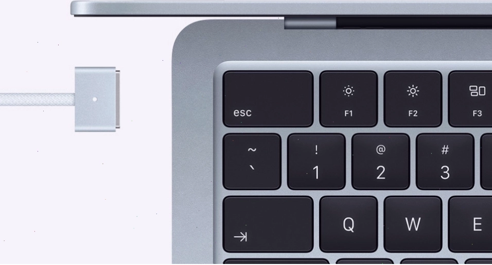 Cổng sạc MagSafe tiện lợi trên MacBook Air M2