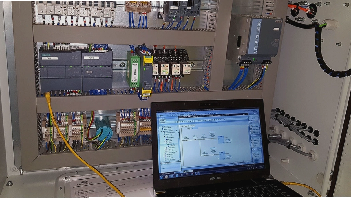 Đấu nối vận hành thực tế và kiểm tra lỗi PLC