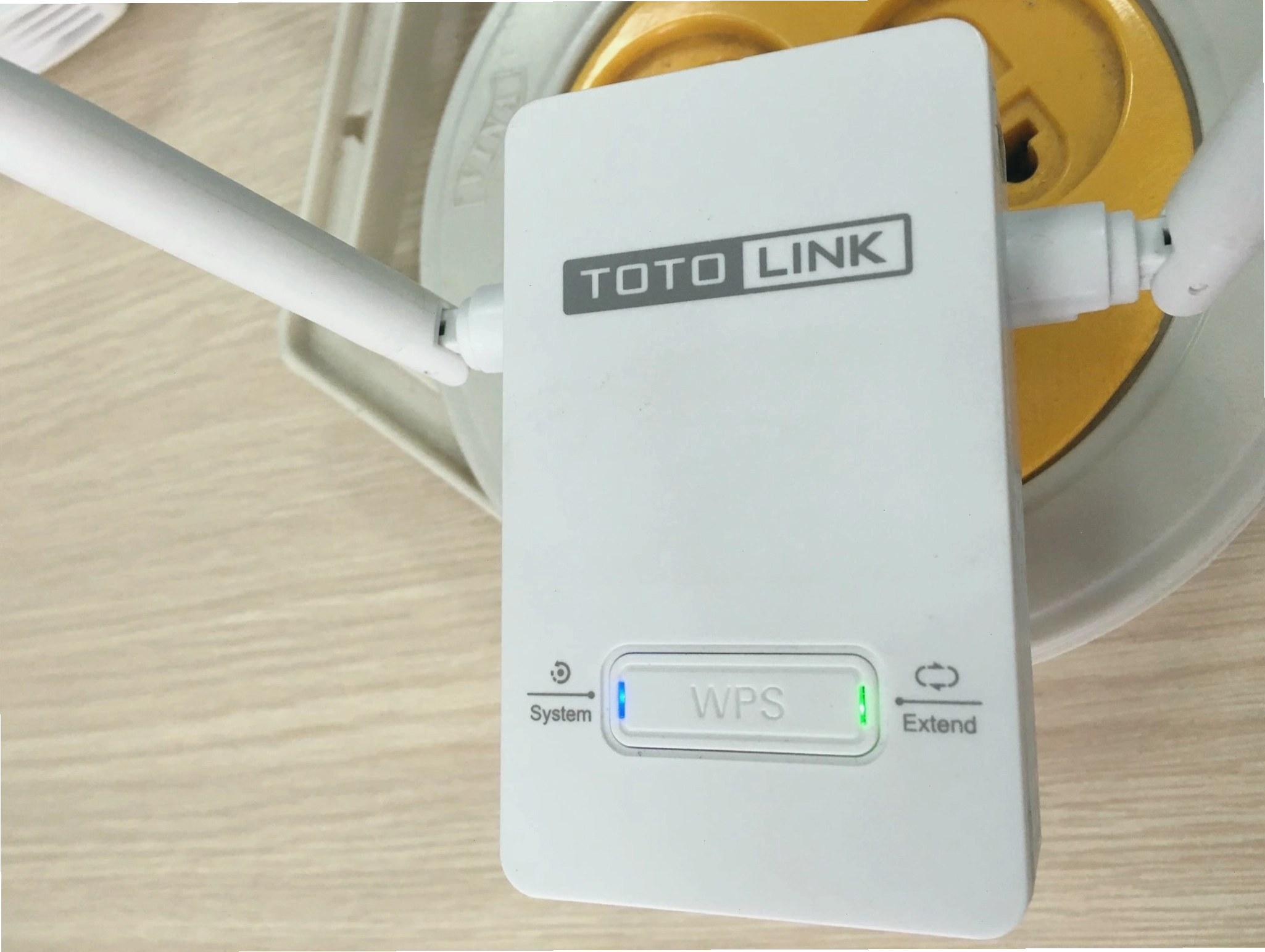 Đèn báo tín hiệu trên Totolink EX200