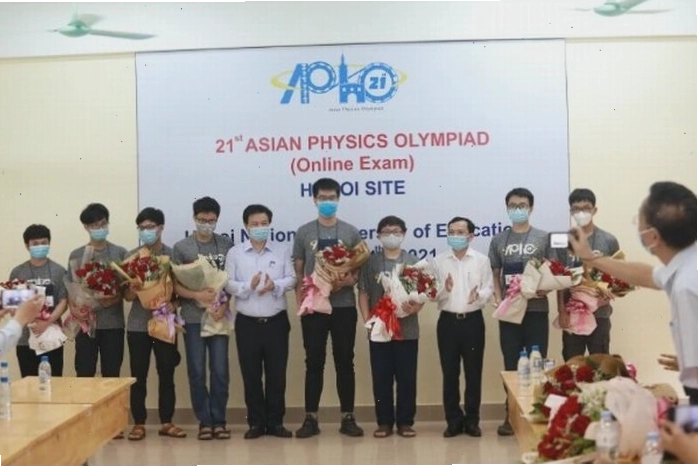 Đoàn Việt Nam giành Huy chương Vàng Olympic Vật lý Châu Á