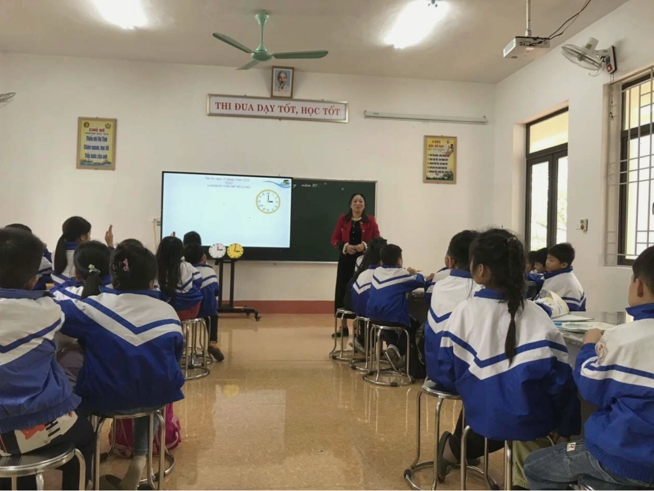 Đổi mới phương pháp dạy học ứng dụng CNTT và STEM
